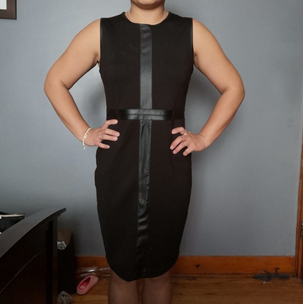 3/30 Black sleeveless office dress